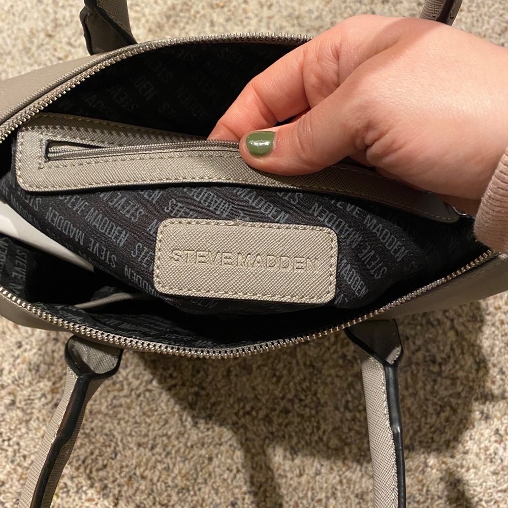 Steve Madden Purse - Picture 4 of 12